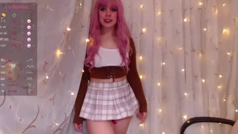 Snapshot of _marcelline_ chatting on December 18, 2024, 9:04 am Kira online show from December 18, 2024, 9:04 am