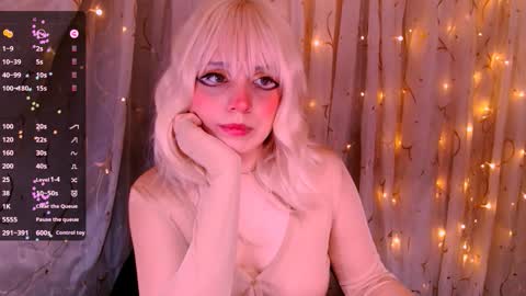 Snapshot of _marcelline_ chatting on October 5, 2025, 8:56 am Kira online show from October 5, 2025, 8:56 am