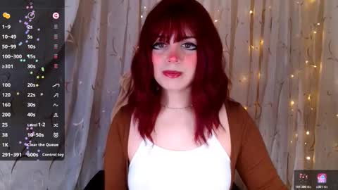 Snapshot of _marcelline_ chatting on December 2, 2025, 8:41 am Kira online show from December 2, 2025, 8:41 am