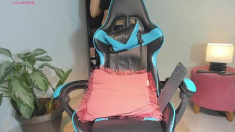 Snapshot of _maria_foxx_ chatting on May 25, 2026, 12:00 pm Maria online show from May 25, 2026, 12:00 pm