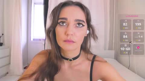 Mari online show from October 5, 2025, 7:17 am