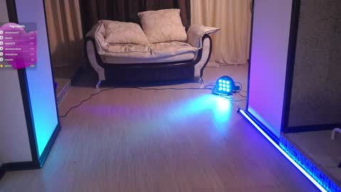 Snapshot of _marvelous_time_ chatting on December 4, 2024, 10:08 pm Gwen online show from December 4, 2024, 10:08 pm