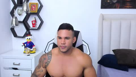 _matthew_santos_ online show from January 17, 2025, 12:53 am