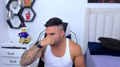 _matthew_santos_ online show from January 21, 2025, 2:33 am