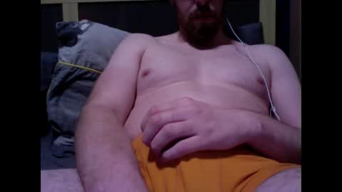 _maverick1985_ online show from February 21, 2025, 11:43 pm