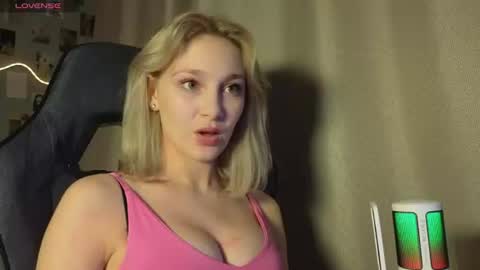 Snapshot of _mayaroberts chatting on June 22, 2026, 6:16 pm Im Cassy online show from June 22, 2026, 6:16 pm