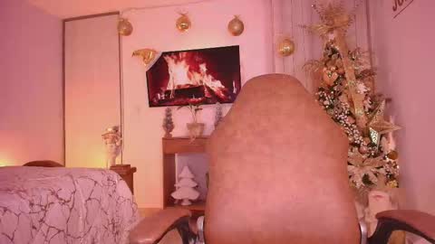 Snapshot of _megan_akbar chatting on December 4, 2025, 2:59 pm Marce online show from December 4, 2025, 2:59 pm