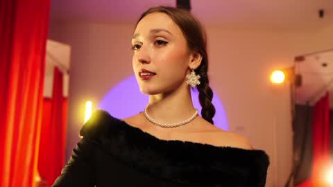 Snapshot of _meganmeow_ chatting on December 1, 2024, 9:59 pm Saturday - start 2030-2130 GMT online show from December 1, 2024, 9:59 pm