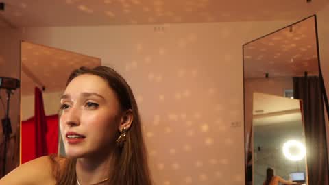 Snapshot of _meganmeow_ chatting on December 6, 2024, 6:48 am Saturday - start 2030-2130 GMT online show from December 6, 2024, 6:48 am