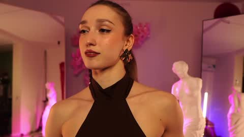 Snapshot of _meganmeow_ chatting on February 7, 2025, 9:58 pm Saturday - start 2030-2130 GMT online show from February 7, 2025, 9:58 pm