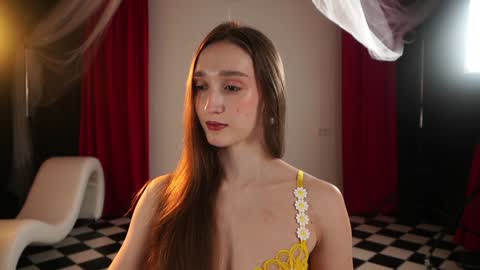 Snapshot of _meganmeow_ chatting on November 13, 2025, 7:57 pm Saturday - start 2030-2130 GMT online show from November 13, 2025, 7:57 pm