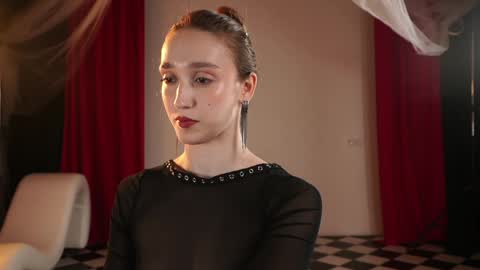 Snapshot of _meganmeow_ chatting on November 14, 2025, 8:18 pm Saturday - start 2030-2130 GMT online show from November 14, 2025, 8:18 pm