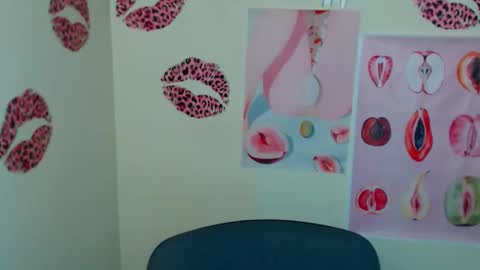 Susie online show from December 14, 2025, 7:03 am