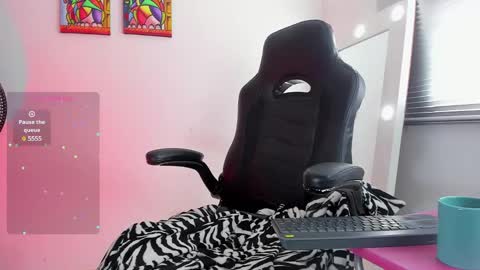 Snapshot of _megganjobs chatting on December 16, 2024, 5:11 pm Juli online show from December 16, 2024, 5:11 pm