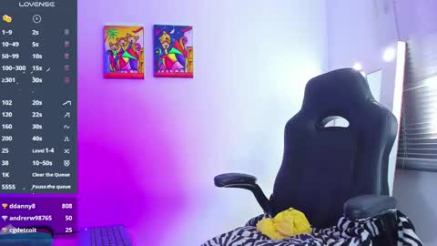 Snapshot of _megganjobs chatting on January 28, 2025, 1:59 pm Juli online show from January 28, 2025, 1:59 pm