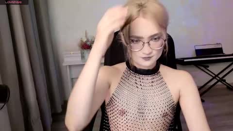 Snapshot of _meow_neko_ chatting on April 25, 2026, 11:13 pm _meow_neko_ online show from April 25, 2026, 11:13 pm