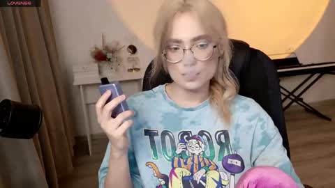 Snapshot of _meow_neko_ chatting on April 30, 2026, 12:39 am _meow_neko_ online show from April 30, 2026, 12:39 am