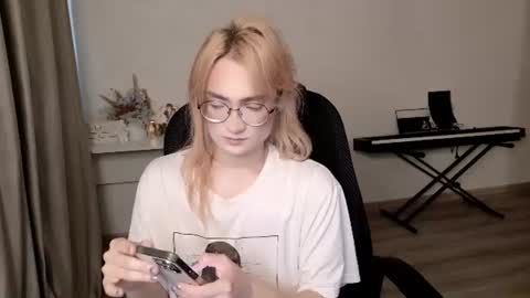 Snapshot of _meow_neko_ chatting on July 14, 2026, 11:49 am _meow_neko_ online show from July 14, 2026, 11:49 am