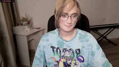 Snapshot of _meow_neko_ chatting on July 22, 2026, 12:13 am _meow_neko_ online show from July 22, 2026, 12:13 am