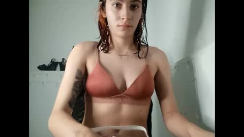 Mia-foster online show from January 25, 2025, 11:32 pm