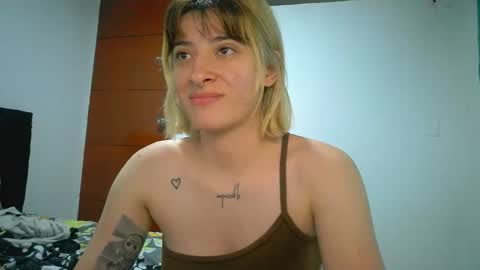 Mia-foster online show from April 24, 2026, 2:25 am