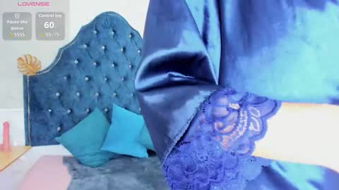 _mia_milf_ online show from March 23, 2026, 6:17 am