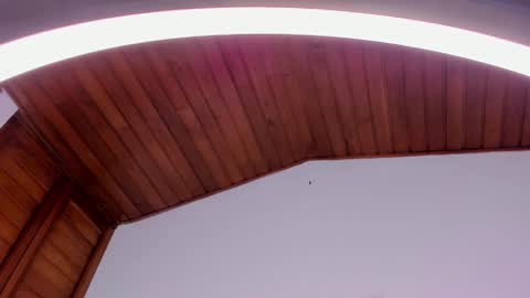 mia online show from March 5, 2026, 9:44 pm