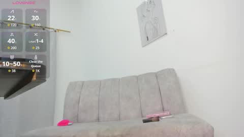 Snapshot of _miarose__ chatting on May 30, 2026, 11:40 am Miarose online show from May 30, 2026, 11:40 am