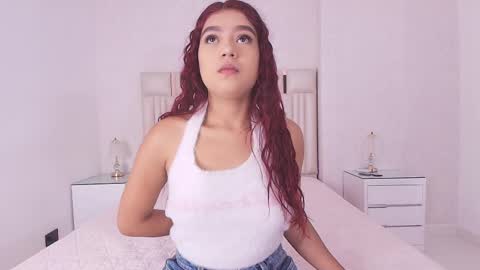 Mia  online show from May 28, 2026, 11:51 am