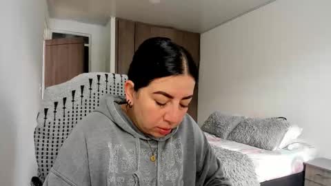 _miss_coco_ online show from February 26, 2026, 12:26 pm