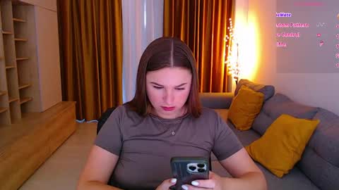 Snapshot of _miss_mia chatting on June 3, 2026, 6:49 am Mia online show from June 3, 2026, 6:49 am