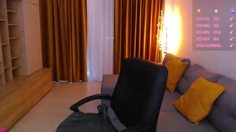 Snapshot of _miss_mia chatting on June 16, 2026, 5:54 am Mia online show from June 16, 2026, 5:54 am