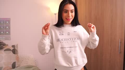 Snapshot of _missamber chatting on January 30, 2025, 1:11 am Vale online show from January 30, 2025, 1:11 am