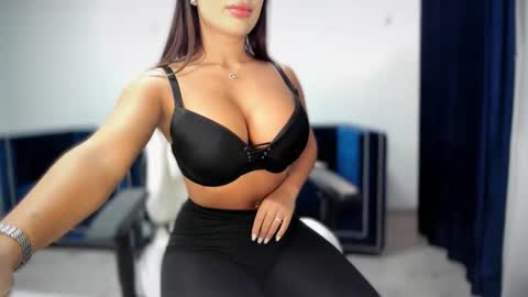 Snapshot of _missperfection_ chatting on November 9, 2025, 3:05 am .. my fav tip 1120040012123335 online show from November 9, 2025, 3:05 am