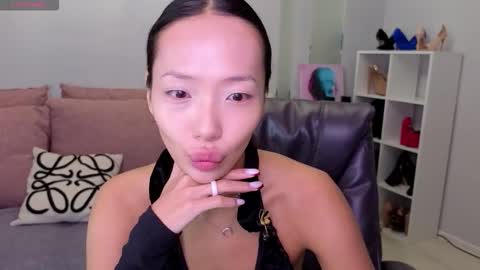  MIURA  online show from October 10, 2025, 1:59 am