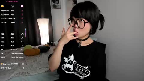 _molly_molly_molly_ online show from October 4, 2025, 11:30 am