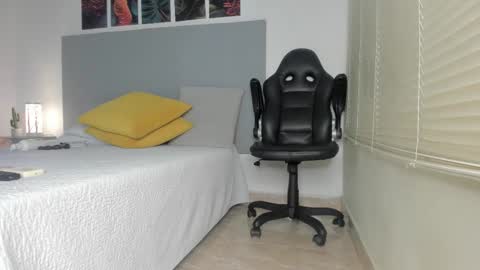 _molly_rosse_ online show from February 24, 2026, 11:52 am