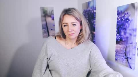 Naomi online show from April 22, 2026, 11:12 am