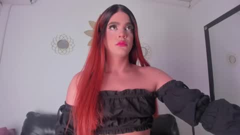 Snapshot of _naomi_fox chatting on March 1, 2025, 9:15 pm shantall online show from March 1, 2025, 9:15 pm