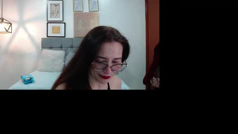 Snapshot of _naomi_s chatting on May 16, 2026, 1:54 pm _naomi_s online show from May 16, 2026, 1:54 pm