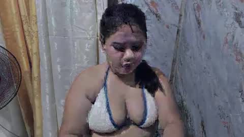 Snapshot of _natalieey chatting on October 25, 2025, 5:30 pm nics online show from October 25, 2025, 5:30 pm