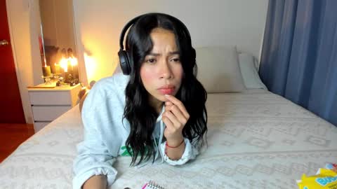 independent model natha online show from February 25, 2025, 6:36 am