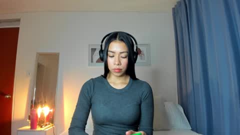 independent model natha online show from February 27, 2025, 7:12 am