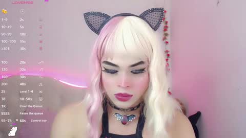 Snapshot of _natsuki chatting on December 14, 2024, 5:51 am _natsuki online show from December 14, 2024, 5:51 am