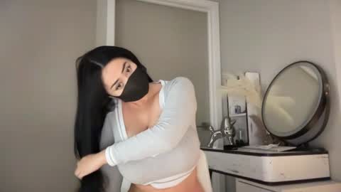 naty19 online show from July 19, 2026, 11:08 pm