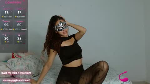 Snapshot of _nayade_ chatting on October 14, 2025, 11:49 pm _nayade_ online show from October 14, 2025, 11:49 pm