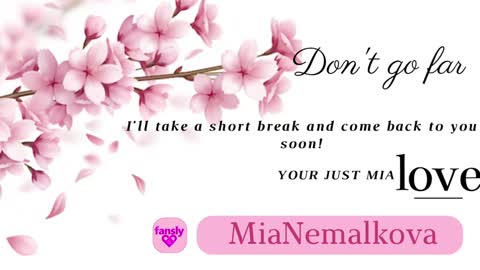 Snapshot of _nemalkovamia chatting on December 26, 2024, 6:52 am Mia with a big heart online show from December 26, 2024, 6:52 am