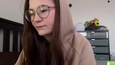 Snapshot of _nemalkovamia chatting on March 10, 2025, 3:01 am Mia with a big heart online show from March 10, 2025, 3:01 am