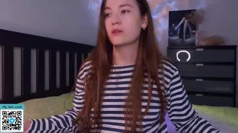 Snapshot of _nemalkovamia chatting on October 14, 2025, 12:44 am Mia with a big heart online show from October 14, 2025, 12:44 am