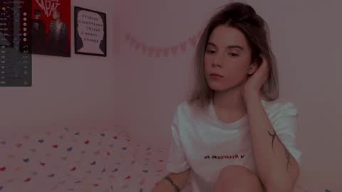 Snapshot of _ni_kiss chatting on January 12, 2025, 11:50 am Nika online show from January 12, 2025, 11:50 am